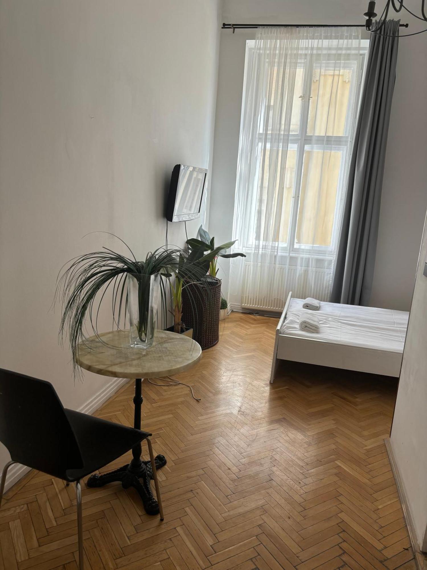 Spring Roses Downtown Boutique Hotel Βουδαπέστη Εξωτερικό φωτογραφία
