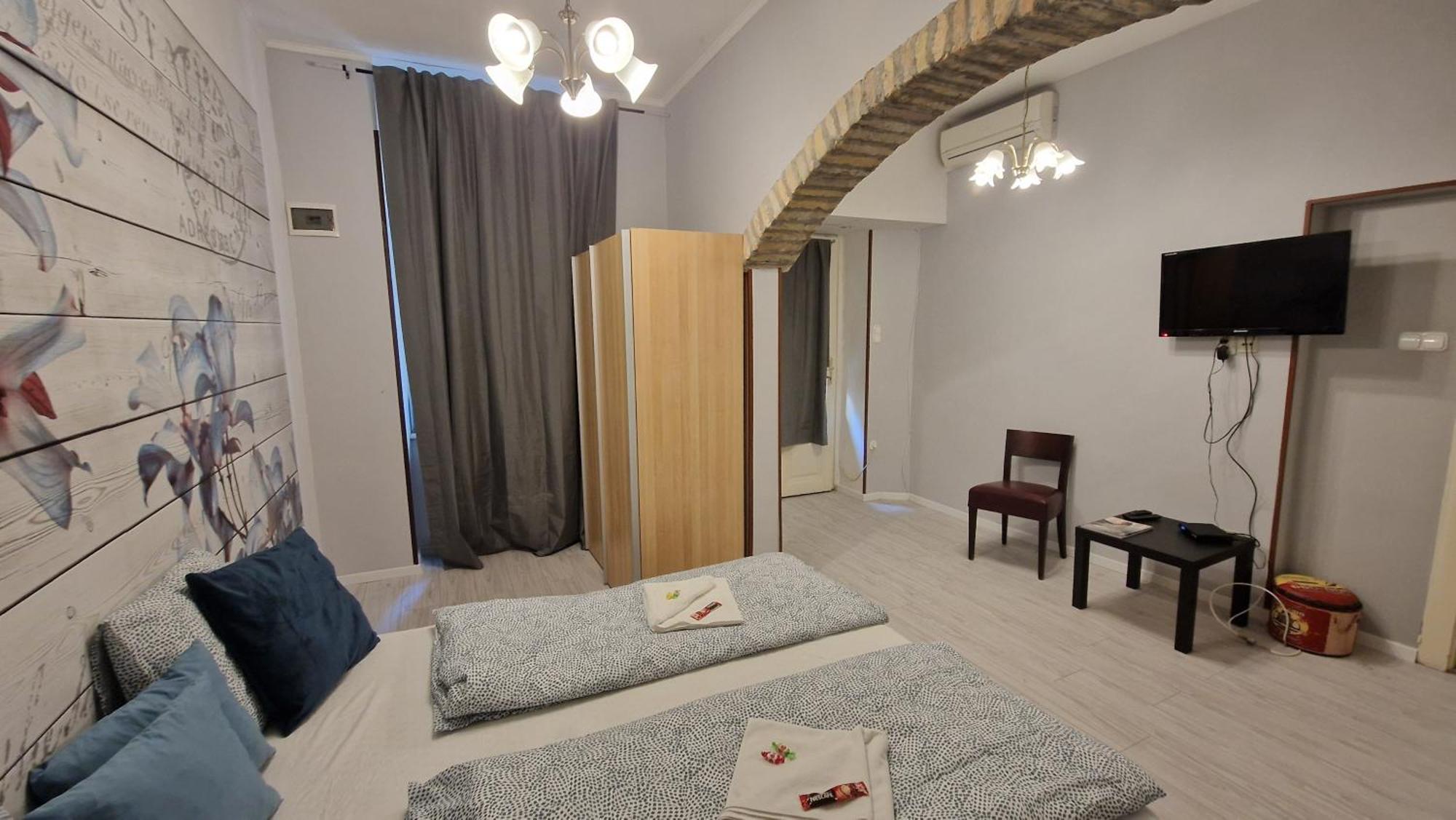 Spring Roses Downtown Boutique Hotel Βουδαπέστη Εξωτερικό φωτογραφία